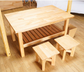 木製テーブル、椅子４脚